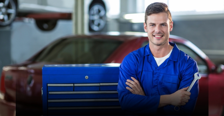 5 Reasons To Hire A Mechanic To Get Your Car Battery Fixed